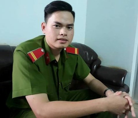 Với nỗ lực không biết mệt mỏi, Trung sĩ Mông đã đạt điểm 10 môn thi Lịch sử.