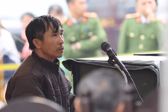 Ông Cao Văn Hường, tại phiên xử 9 bị cáo trong vụ án sát hại cô gái giao gà hôm 27/12 vừa qua. Ảnh: Trần Thanh.