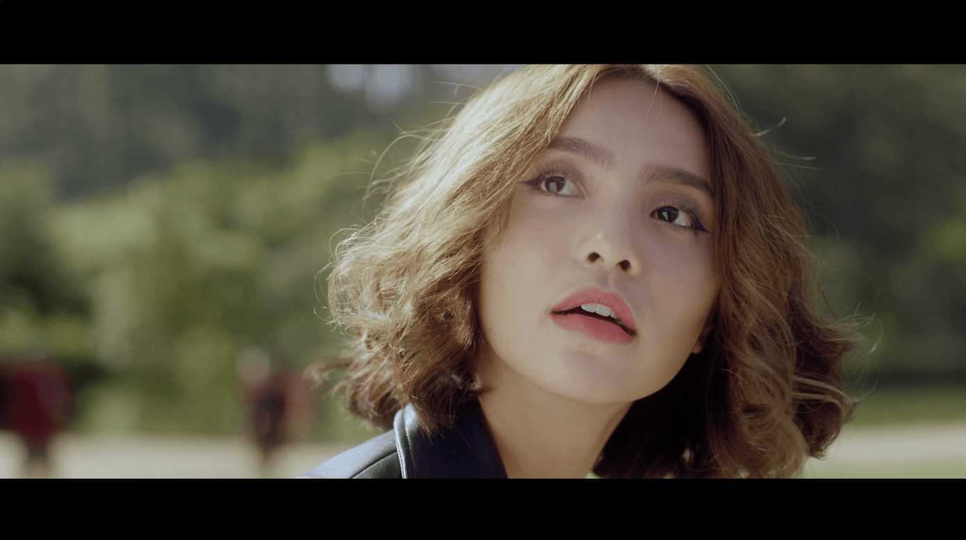 Vẻ đẹp của Bùi Linh Chi trong Sẽ Hứa Đi Cùng Nhau không ít lần khiến người xem xao xuyến.