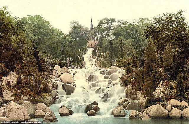 Quang cảnh trong công viên Viktoriapark, Berlin, Đức.