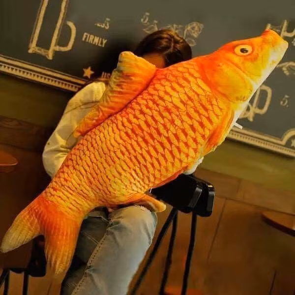 Gối cá vàng sống động như thật!
