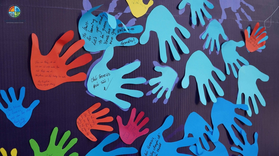 Rất nhiều lời chúc, niềm hy vọng đã được nhắn nhủ trong buổi lễ khai giảng và khánh thành hôm nay.