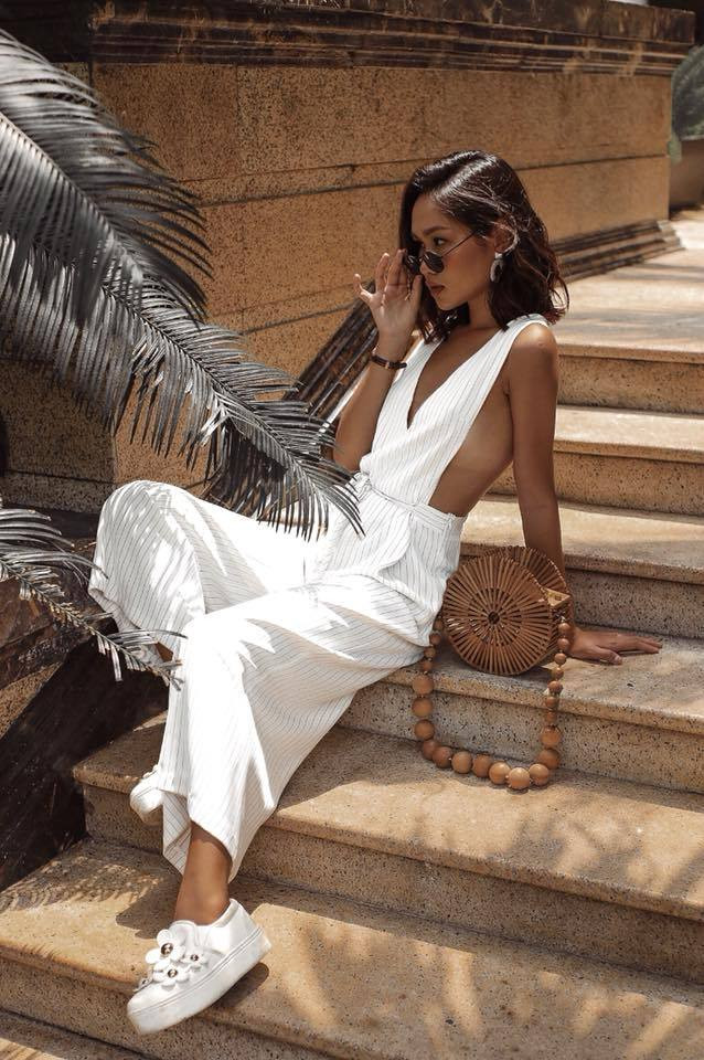 Da nâu tạo nên nét đặc trưng riêng biệt cho beauty blogger Trisha Đỗ. Gương mặt tây cùng lối trang điểm trung thành với tone màu trung tính hoàn toàn phù hợp với làn da nâu của cô nàng.