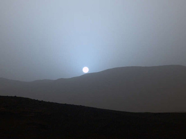 Hoàng hôn màu xanh trên sao Hoả.