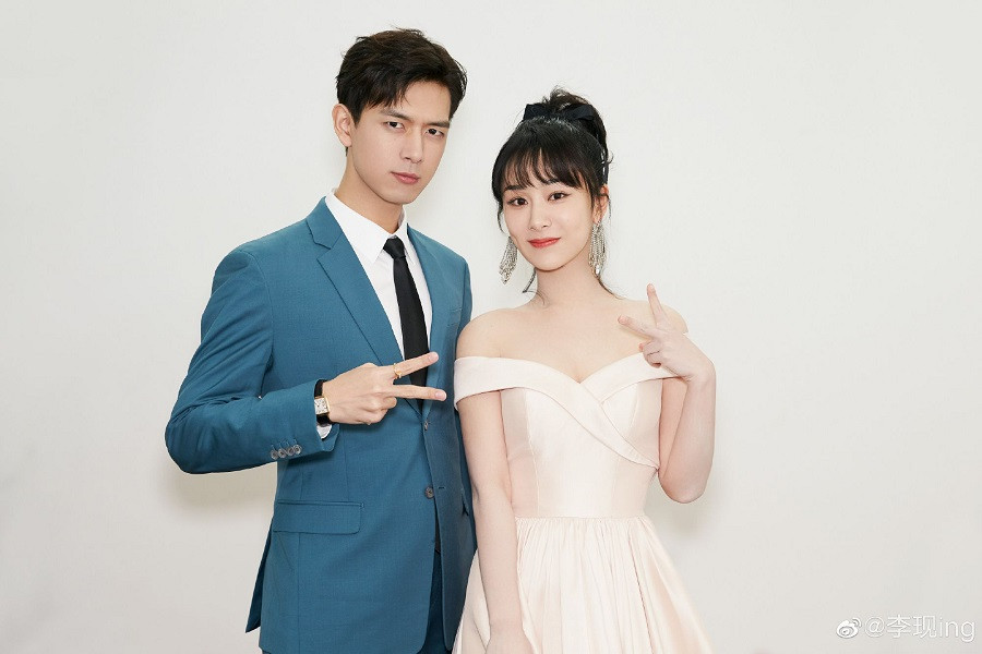 Trong khi khán giả dậy sóng bàn tán thì hai nhân vật chính vẫn giữ yên lặng, thậm chí cũng chẳng có động thái phủ nhận như thường thấy. Hành động lạ này càng khiến mọi người cho rằng tin đồn này nghe vô lý nhưng lại rất thuyết phục.