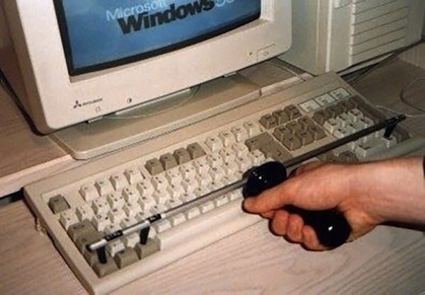 Cách nhanh nhất để nhấn ctrl + alt + delete.