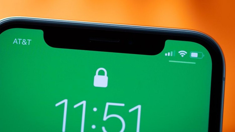 “Tai thỏ” - thiết kế gây tranh cãi của iPhone X - được nhiều hãng smartphone “sao chép” sau đó.