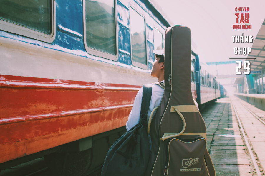 Con tàu ấy đã tới rồi, đường về nhà trở nên ngắn hơn bao giờ hết với chàng trai.