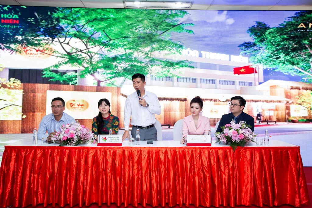 Hình ảnh trong buổi họp báo kí kết Lễ hội Tết Việt Canh Tý 2020.