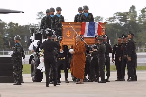 Saman đã rời hải quân nhưng trở lại để giúp đỡ trong chiến dịch giải cứu. Anh từng là lính đặc nhiệm SEAL của hải quân Thái Lan. (Ảnh: EPA)