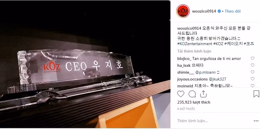 Zico đăng tải bảng tên CEO của công ty KOZ Entertainment.