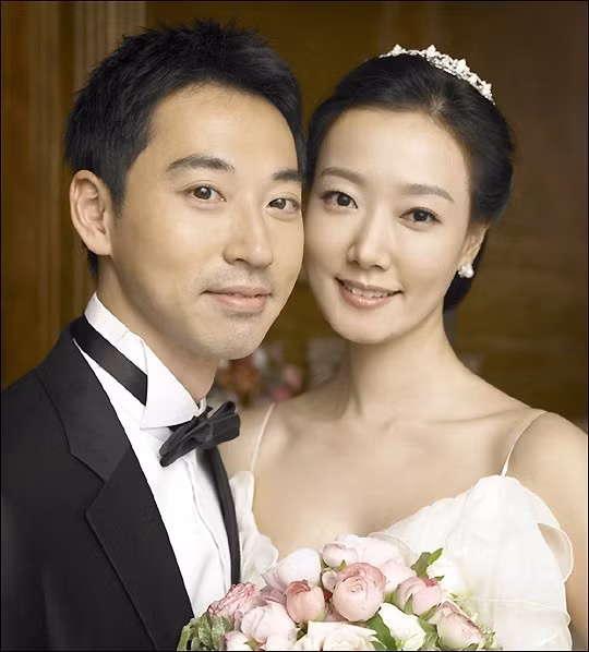 "Phù thủy piano" Yiruma cùng gia đình đang có “kì nghỉ bí mật” ở Đà Nẵng? ảnh 5