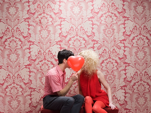 Bạn đừng thấy tự hào khi “nửa kia” bỏ quên bạn bè vì bạn nhé.