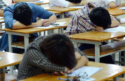 Hàng nghìn sinh viên tại TP.HCM đối mặt với nguy cơ bị đuổi học với nhiều lý do. Ảnh minh họa: TT.