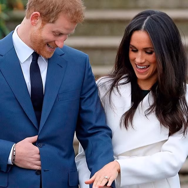 Chiếc nhẫn đính hôn của Meghan Markel do đích thân hoàng tử Harry thiết kế.