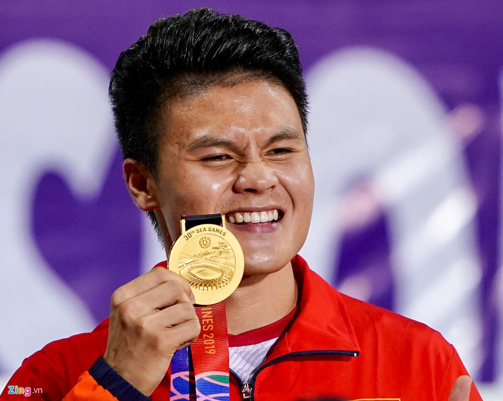 Dù bị chấn thương không thể thi đấu trong 2 trận quan trọng cuối cùng, Quang Hải có nhiều đóng góp đi đến thắng lợi của toàn đội.