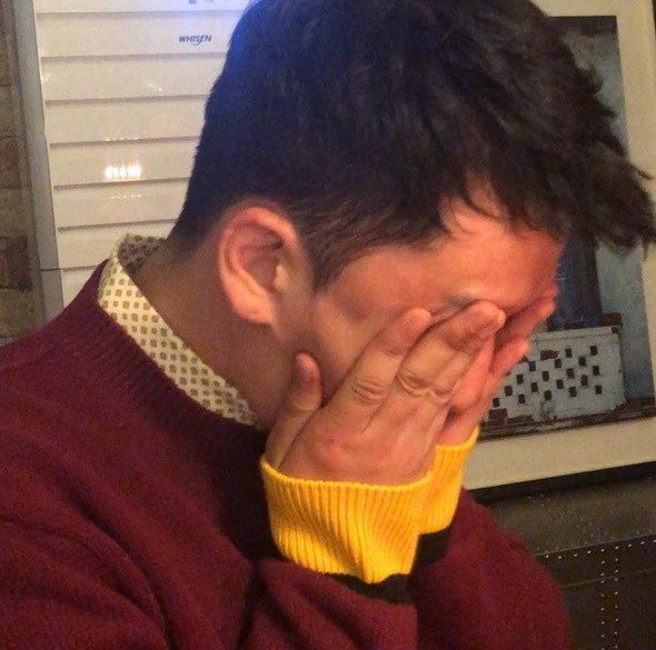 Seungri không giấu được mệt mỏi thất vọng