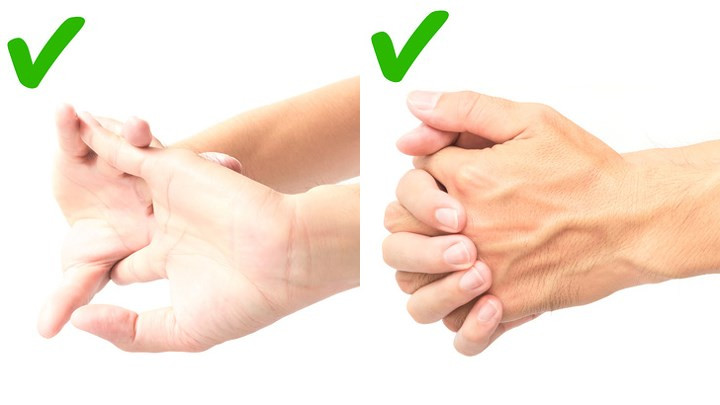 Tập các bài tập cổ tay: Các bài tập để căng cơ xung quanh cổ tay giúp đảm bảo rằng các dây chằng đi qua ống cổ tay luôn ở trong tình trạng tốt nhất. Cố gắng nâng cao tay và cổ tay bất cứ khi nào có thể. Phương pháp điều trị tại gia này đặc biệt hiệu quả nếu hội chứng ống cổ tay xảy ra là do mang thai, gãy xương hoặc các vấn đề khác với việc giữ nước.