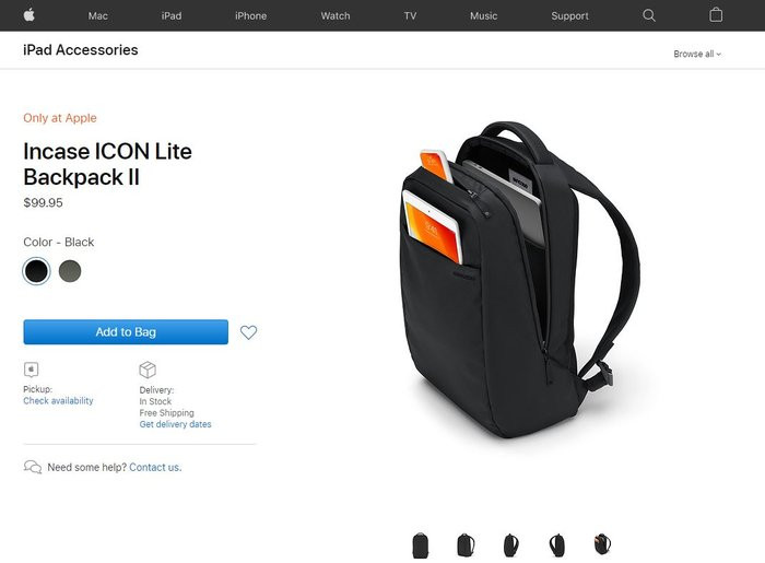 Đi kèm chiếc ba lô màu đen bất ngờ lấp ló một chiếc điện thoại iPhone màu trắng hoàn toàn không hề có bất cứ phần khuyết nào trên màn hình. (Ảnh: Ben Geskin)