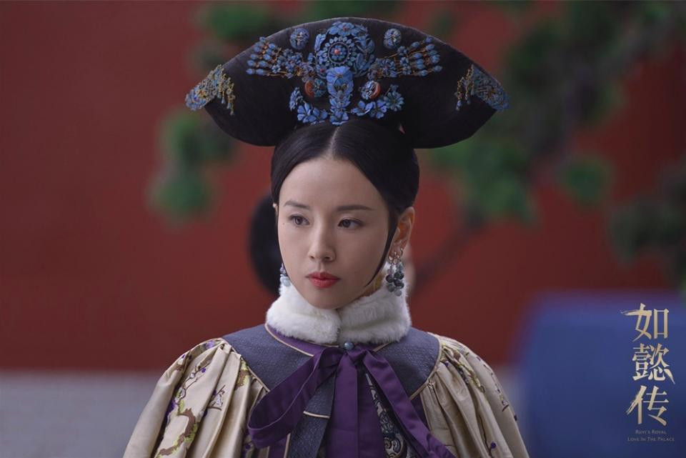 Đổng Khiết vất vả lấy lại hình ảnh sau scandal ngoại tình