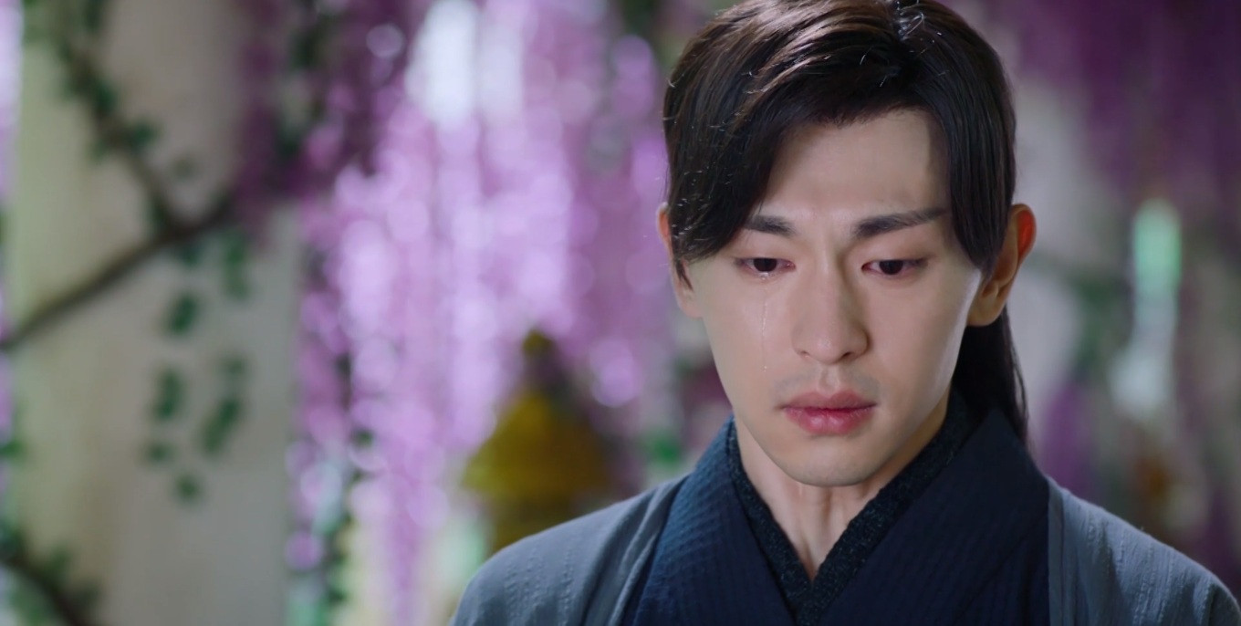 Nhưng Cẩm Mịch nương trong đôi mắt Húc Phượng, đã lặng lẽ hút hết hàn khí. Khi nhận ra điều này, Phượng Hoàng không thể ngăn được nước mắt.