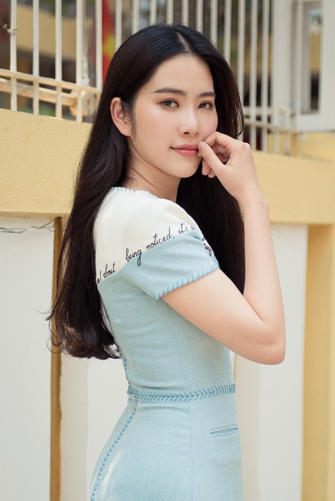 Hình ảnh mới của Nam Em sau khi lấy lại thành công vóc dáng.