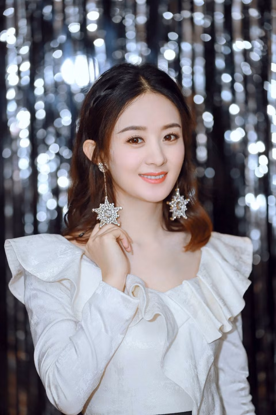 Những cuộc đua bất tận trong giới sao nữ C-Biz hạng A hay chuyện giữ ngôi vị ảnh 5 Những cuộc đua bất tận trong giới sao nữ C-Biz hạng A hay chuyện giữ ngôi vị ảnh 5