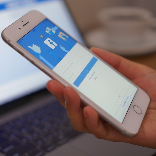 Facebook tốn nhiều dung lượng của iPhone.