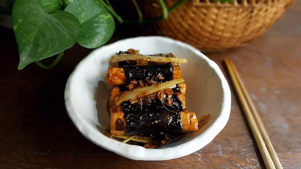 Chả lá lốt chay hấp dẫn.