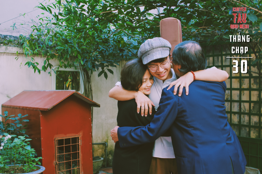 Dù có đi xa đến đâu, gia đình vẫn luôn là hậu phương vững chắc đón ta trở về.