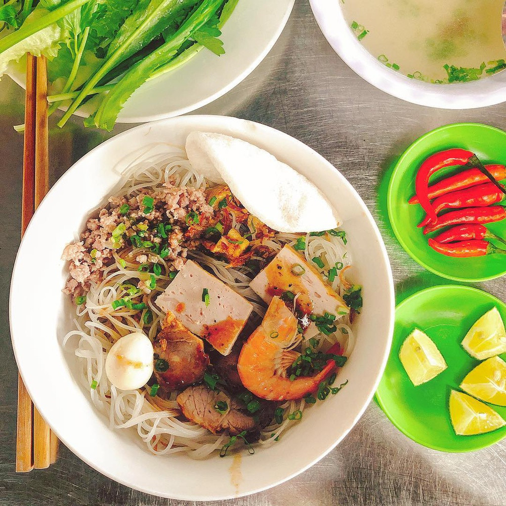 Ảnh: Chuxjink_eating, monte.the.eater.