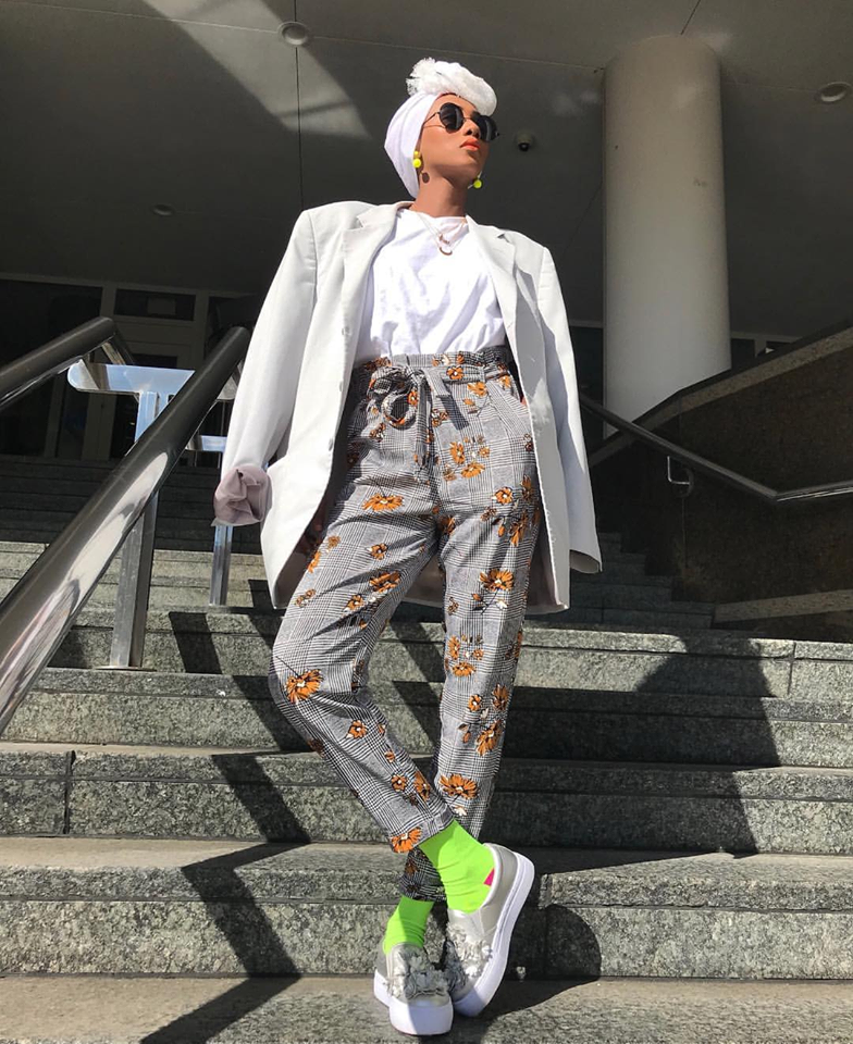 Thần thái cũng chẳng khác gì nhau khiến 2 ngôi sao có sự tương đồng đến kỳ lạ.