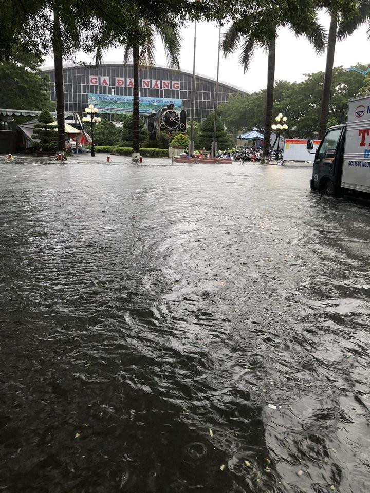 Ảnh: Hóng biến Đà Nẵng