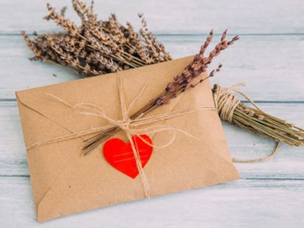 Một bức thư tình cảm thì tất nhiên là lãng mạn rồi!