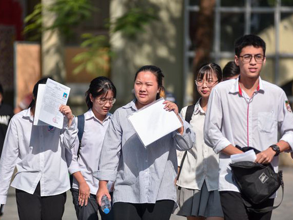 Nội dung câu hỏi của đề thi Lịch sử rõ ràng, tường minh, không đánh đố, song rất linh hoạt và có tính phân loại rõ.