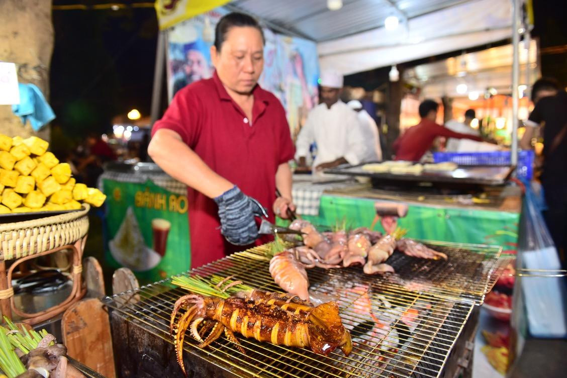 "Dọn dẹp" bao tử, chuẩn bị "oanh tạc" 1001 món ngon tại "Liên hoan Món ngon các nước" ảnh 4