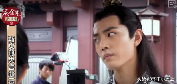 Thái độ khó chịu khi bị đạo diễn góp ý