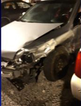 Chiếc xe của Hannah ở hiện trường vụ tai nạn.