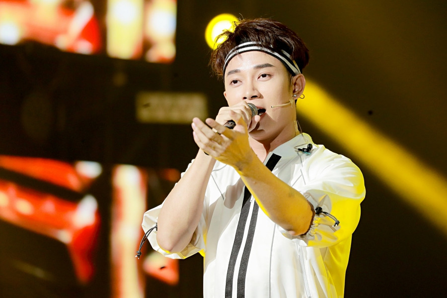 Trúc Nhân gây ấn tượng mạnh với dàn fanchant vô cùng 