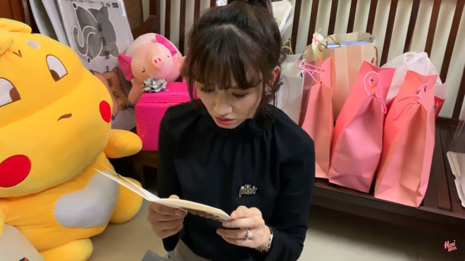 Bay vào dải ngân hà được tạo thành từ tình yêu vô tận fan dành cho Hari Won ảnh 6