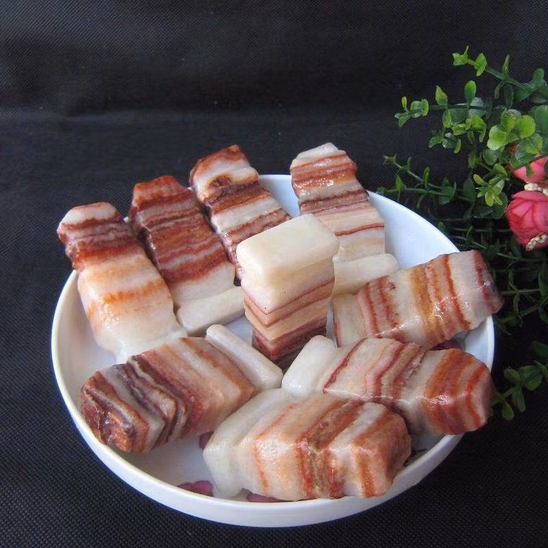 Hình ảnh những viên đá phong thủy "hiếm có khó tìm".