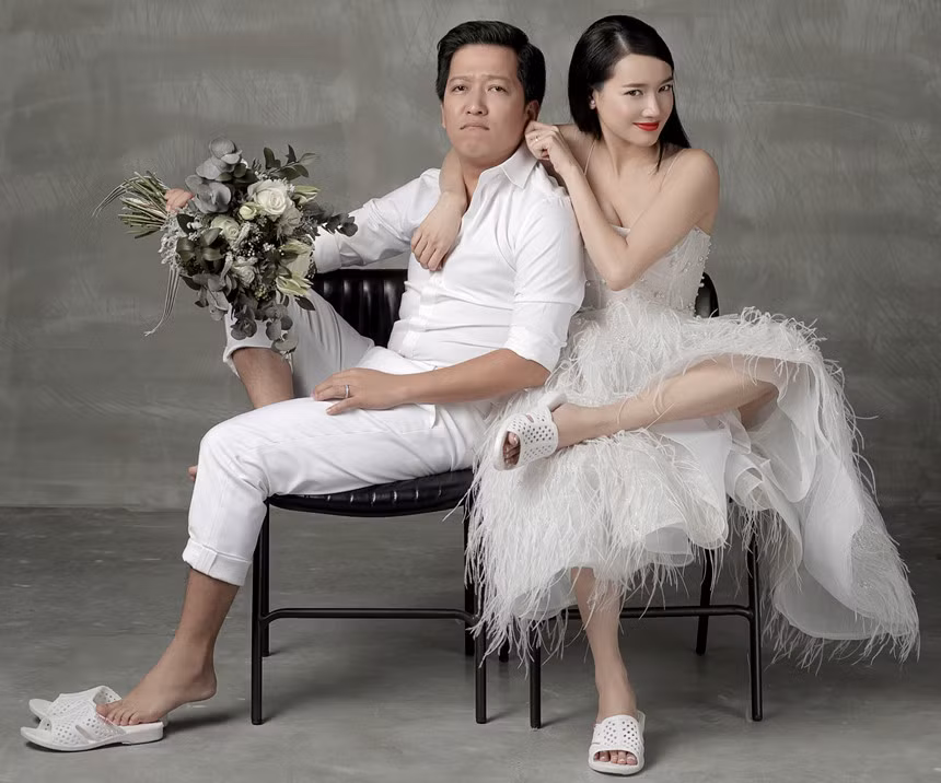 "Anh không cần một giấc ngủ dài, chỉ vừa đủ để mơ thấy em!" "Mọi sông lớn đều chảy ra biển cả. Anh sẽ là sông nhỏ chạy ngược về phía em!"