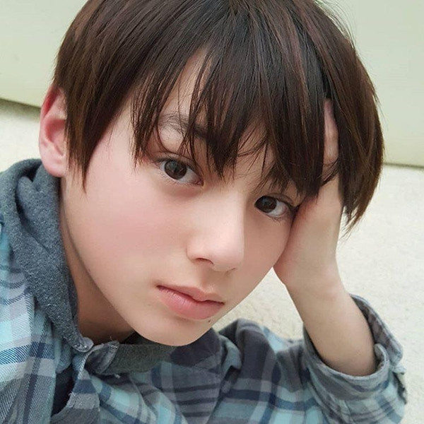 Alex còn tham gia đóng một số bộ phim.