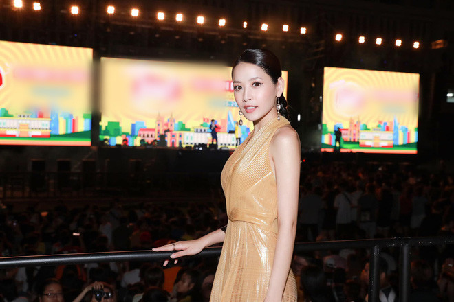 Xuất hiện sang chảnh tại sự kiện là thế...