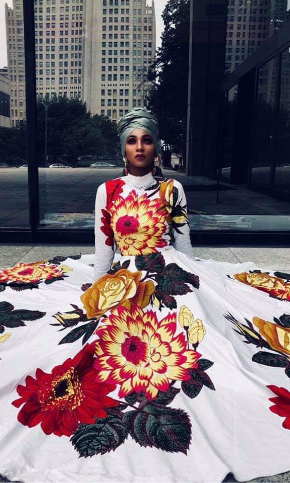 Nhiều người đùa vui rằng nữ người mẫu sinh năm 1993 này chính là chị em thất lạc của Sơn Tùng M-TP đó!