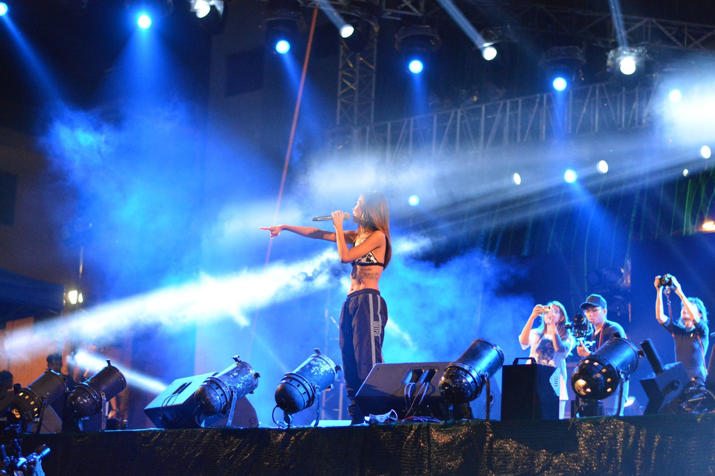 Suboi khiến mọi người đều không ngừng nhún nhảy hoà cùng 