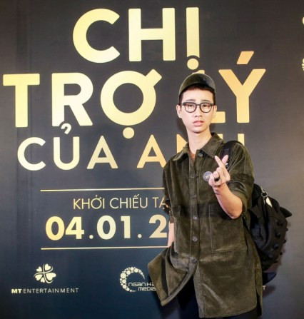 Hải Triều với hình ảnh nam tính khác với thường ngày.