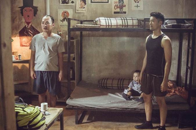 Chán hình tượng soái ca võ thuật, Johnny Trí Nguyễn lần đầu thử sức làm... bảo mẫu trên màn ảnh rộng ảnh 3