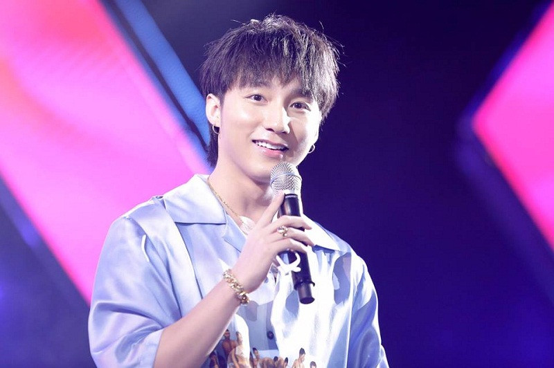 Có những lúc lại đáng yêu như thế này.