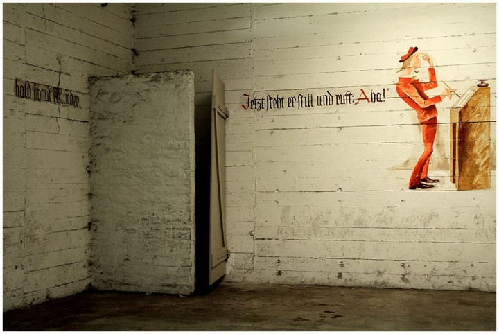 Berliner Bunkerwelten, Berlin, Đức: Trong suốt Thế chiến thứ 2, bên dưới thành phố Berlin là hơn 1.000 đường hầm và boong-ke. Đến nay, nhiều đường hầm đã bị sập xuống hoặc không được tu sửa.